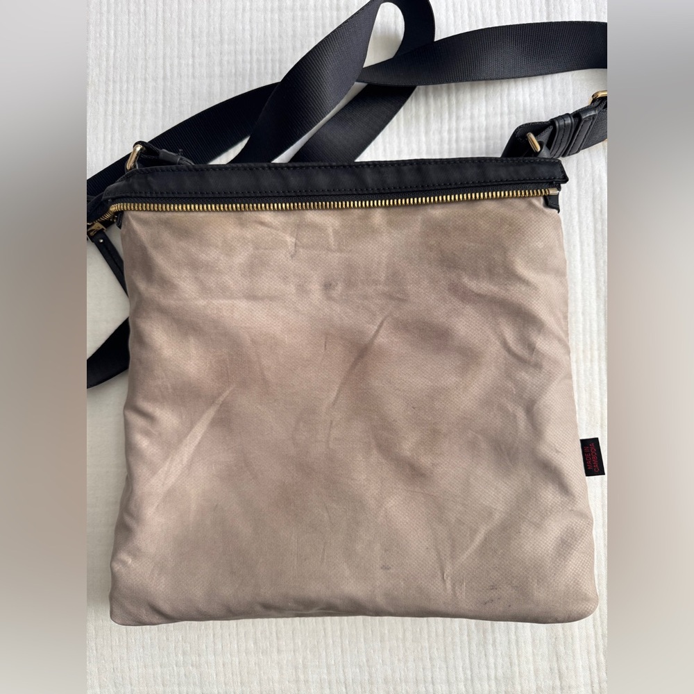 TUMI Voyageur Capri Black Crossbody Bag with Gold Hardware - Picture 14 of 16